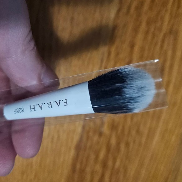 NEW! F.A.R.A.H. Highlight Brush 828F Daisy - Picture 1 of 6